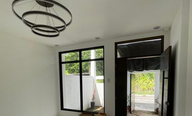 FOR SALE MODERN BRAND NEW HOUSE AT VILLA DE TOLEDO, STA ROSA LAGUNA