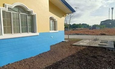 2 Bedrooms Bungalow Type Near Mall of Asia Via Cavitxt