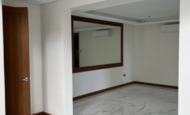 5 Bedroom House for Sale inside Ayala Alabang Village, Muntinlupa with pool