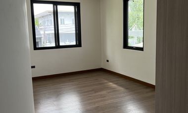 5 Bedroom House for Sale inside Ayala Alabang Village, Muntinlupa with pool