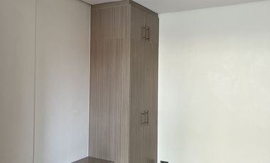 5 Bedroom House for Sale inside Ayala Alabang Village, Muntinlupa with pool