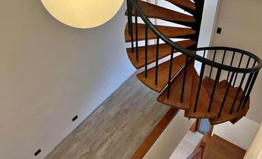 For Sale: 3 bedrooms in Galeria de Magallanes house