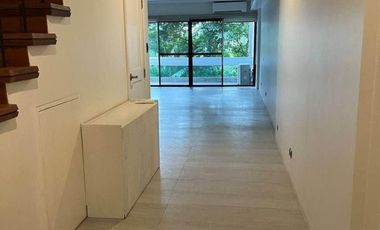 For Sale: 3 bedrooms in Galeria de Magallanes house