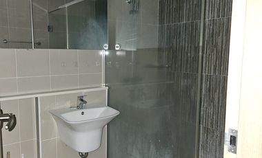 FOR RENT: Residential Condo Unit in Clark