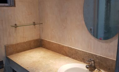 Penthouse in Makati for Lease at The Kingswood Condominium