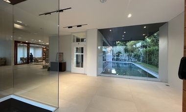 Brand new 5 Bedroom house, with office and family room, swimming pool, elevator