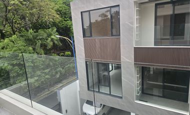 Single detached high end wack wack Greenhills