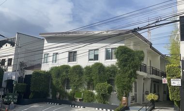 BF HOMES 8 DOOR APARTMENT FOR SALE