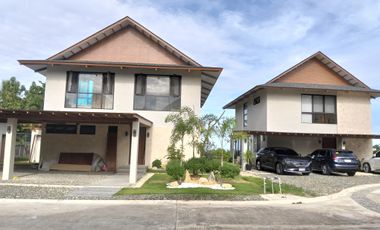 2 storey, 2 bedroom beach house