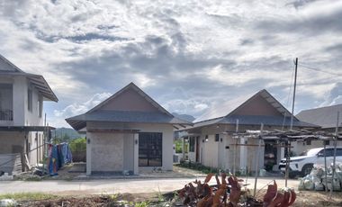 2 storey, 2 bedroom beach house