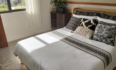 2 storey, 2 bedroom beach house