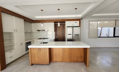 House and Lot For Sale in Posadas Village, Muntinlupa City