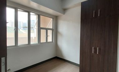 For Rent Studio Deluxe Condo Unit in Highway Hills, Mandaluyong at Pioneer Heights I | 26.99sqm