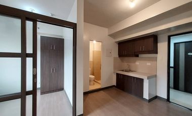 For Rent Studio Deluxe Condo Unit in Highway Hills, Mandaluyong at Pioneer Heights I | 26.99sqm