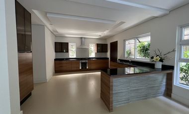 House and Lot for Sale in Bf Homes, Parañaque City