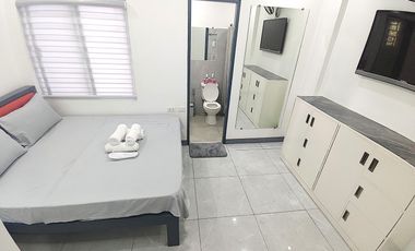 NEWSU18 High-Tech Fully Furnished SAFE Condo Apartment SwimmingPool Angeles City