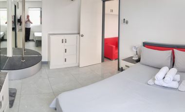 NEWSU12 High-Tech Fully Furnished SAFE Condo Apartment SwimmingPool Angeles City