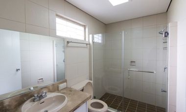 Spacious 4 Bedroom House FOR RENT in Dasmarinas Village, Makati