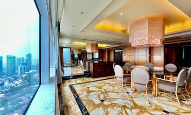 ONE ROXAS TRIANGLE: 4BR Penthouse For Rent, 527 sqm, Facing Manila Bay, 4 parkng