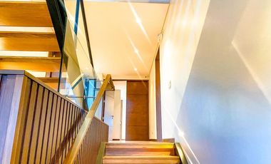 FOR SALE: RESORT TYPE 3 STOREY MODERN DESIGN HOUSE AND LOT IN ALABANG WEST