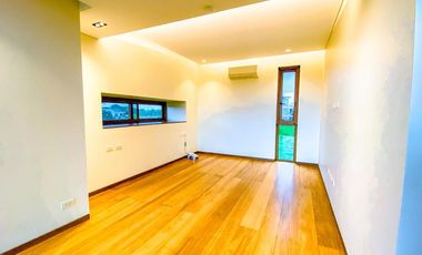 FOR SALE: RESORT TYPE 3 STOREY MODERN DESIGN HOUSE AND LOT IN ALABANG WEST