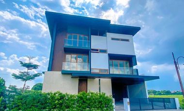 FOR SALE: RESORT TYPE 3 STOREY MODERN DESIGN HOUSE AND LOT IN ALABANG WEST
