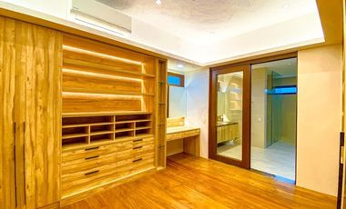 FOR SALE: RESORT TYPE 3 STOREY MODERN DESIGN HOUSE AND LOT IN ALABANG WEST