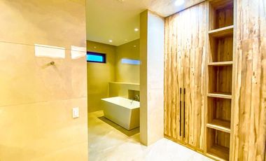 FOR SALE: RESORT TYPE 3 STOREY MODERN DESIGN HOUSE AND LOT IN ALABANG WEST