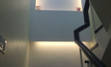 For Rent Top Floor Penthouse Unit with Beautiful View at The Kingswood, Makati