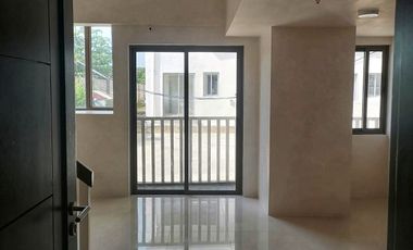 3 Bedrooms, 2 Bathroom and amenities