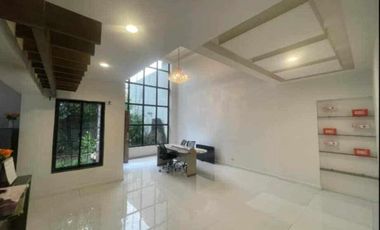 5 BEDROOMS HOUSE AND LOT FOR LEASE IN STA. MESA HEIGHTS (NEAR E.RODRIGUEZ SR. A)