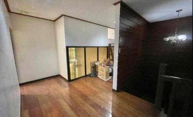 5 BEDROOMS HOUSE AND LOT FOR LEASE IN STA. MESA HEIGHTS (NEAR E.RODRIGUEZ SR. A)