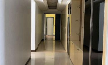 For Rent : 3 Bedroom Semi-Furnished Condo : Clark Field, Angeles City, Pampanga