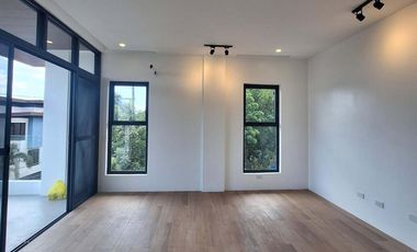 4 bedrooms House in Concepcion Uno Marikina City Along Jp Rizal Flood Free