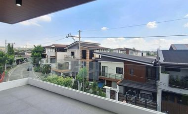 4 bedrooms House in Concepcion Uno Marikina City Along Jp Rizal Flood Free