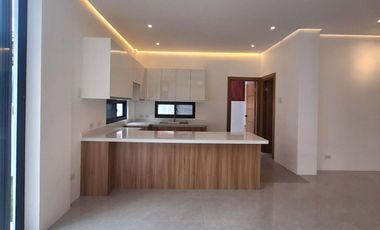 4 bedrooms House in Concepcion Uno Marikina City Along Jp Rizal Flood Free