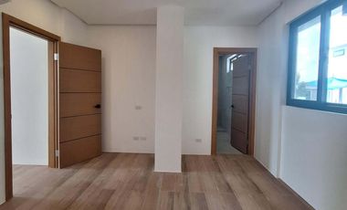 4 bedrooms House in Concepcion Uno Marikina City Along Jp Rizal Flood Free
