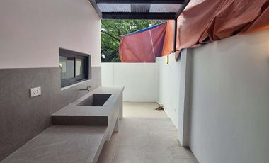 4 bedrooms House in Concepcion Uno Marikina City Along Jp Rizal Flood Free