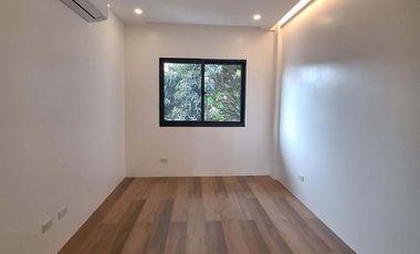 4 bedrooms House in Concepcion Uno Marikina City Along Jp Rizal Flood Free