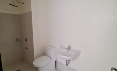 1BR Cheapest 10k Monthly RFO Condo Mandaluyong MOVEIN RENT TO OWN PIONEER BGC