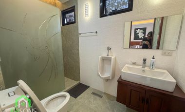 MODERN THREE-BEDROOM HOME WITH ROOF DECK IN PNB VILLAGE, BAGUIO CITY