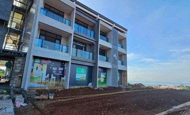 GOLF VILLAS CONDOMINIUM