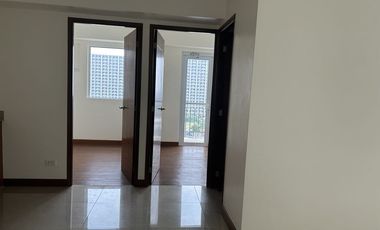 2 BEDROOM LEASE TO OWN PALM BEACH WEST PASAY NEAR TYTANA COLLEGE