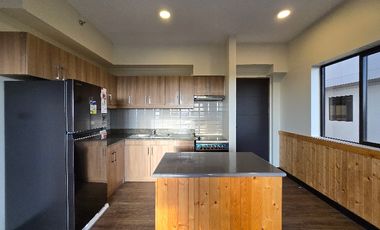 3 Bedroom  Corner Unit with a Stunning View of Mountains