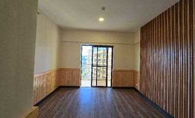 3 Bedroom  Corner Unit with a Stunning View of Mountains