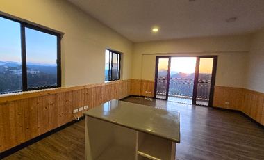 3 Bedroom  Corner Unit with a Stunning View of Mountains