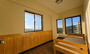 3 Bedroom  Corner Unit with a Stunning View of Mountains