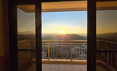 3 Bedroom  Corner Unit with a Stunning View of Mountains