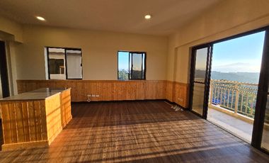 3 Bedroom  Corner Unit with a Stunning View of Mountains