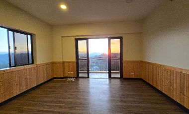 3 Bedroom  Corner Unit with a Stunning View of Mountains